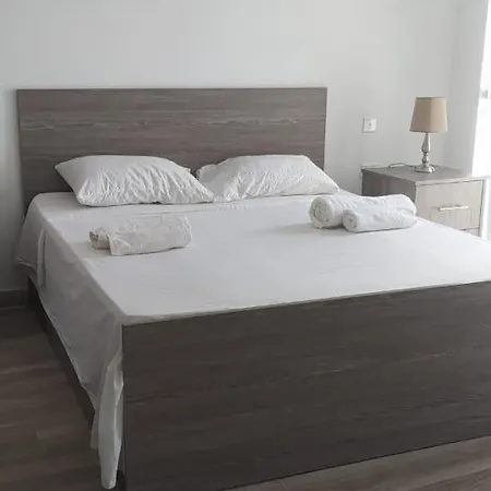Bright And Convenient Penthouse In Malta Apartment *