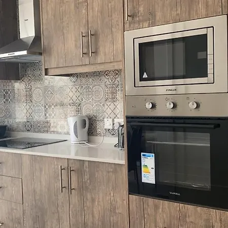 Bright And Convenient Penthouse In Malta Appartement